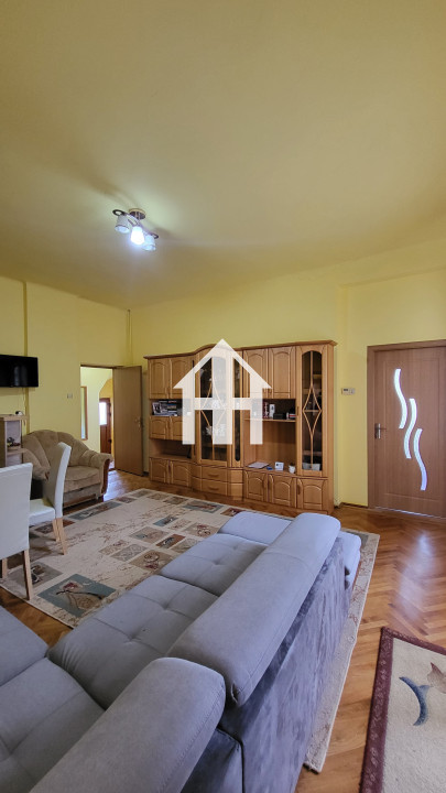 Inchiriere – Casa versatila pentru birouri/sediu firma -Trei Stejari