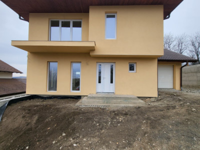 Casa de vanzare in Viile Sibiului – 4 camere, 136.30 mp utili, teren 470 mp