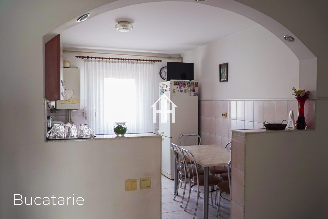 Apartament 3 camere, 68 mp, 2 balcoane, pivnita - Turnisor