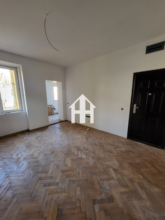 Apartament ultracentral  – 3 camere, 80 mp, la 1 minut de Piata Mare  