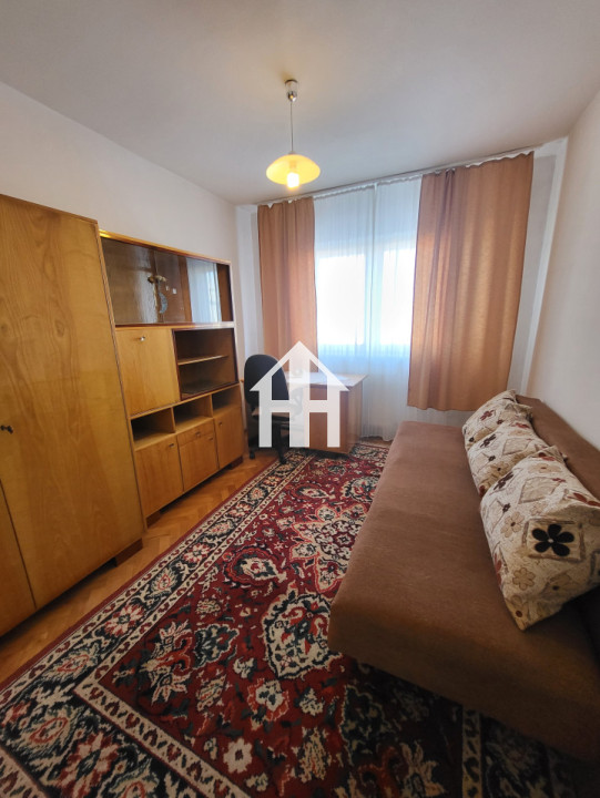 Apartament 3 camere, decomandat, 70 mp, Strand   - etaj I