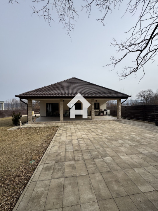 Casa de vanzare - individuala - 700 mp teren - Selimbar 