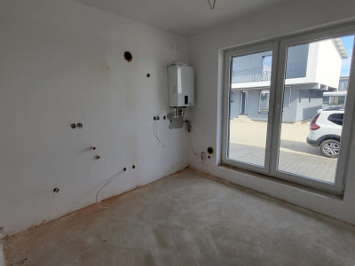 Duplex de vanzare in Rasinari – 4 camere, 2 bai, loc parcare, predare la alb