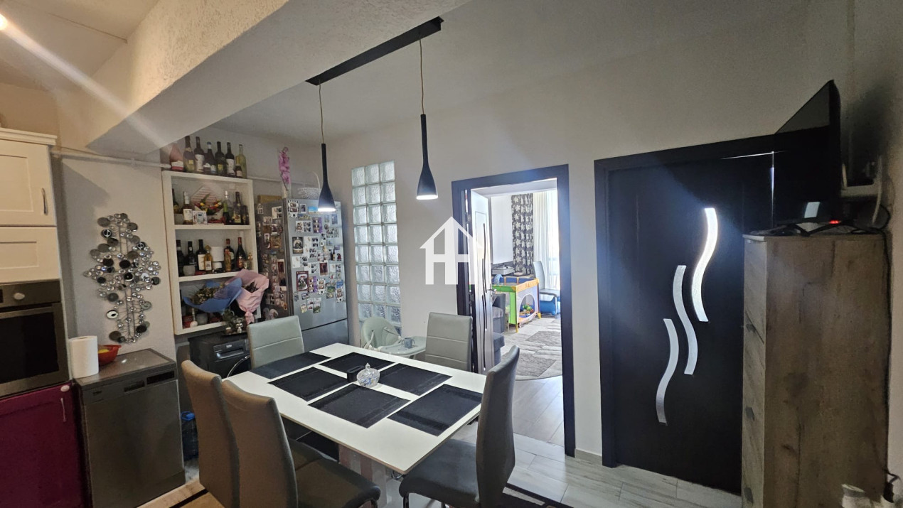 Apartament 2 camere - decomandat - balcon - doamna stanca - etaj 10