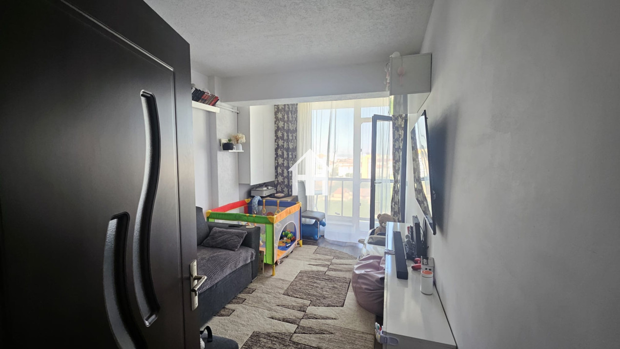 Apartament 2 camere - decomandat - balcon - doamna stanca - etaj 10