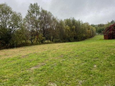 Teren intravilan 1800 mp - vedere la munte si padure – Sebesu de Sus