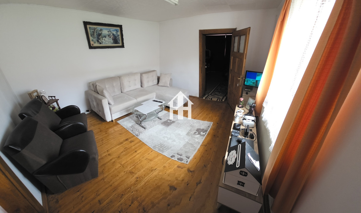De vanzare – Casa in stil sasesc, teren 800 mp – Slimnic