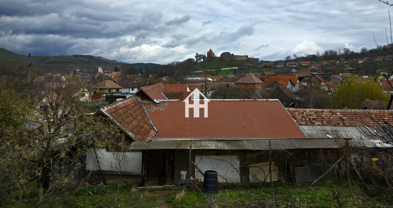 De vanzare – Casa in stil sasesc, teren 800 mp – Slimnic