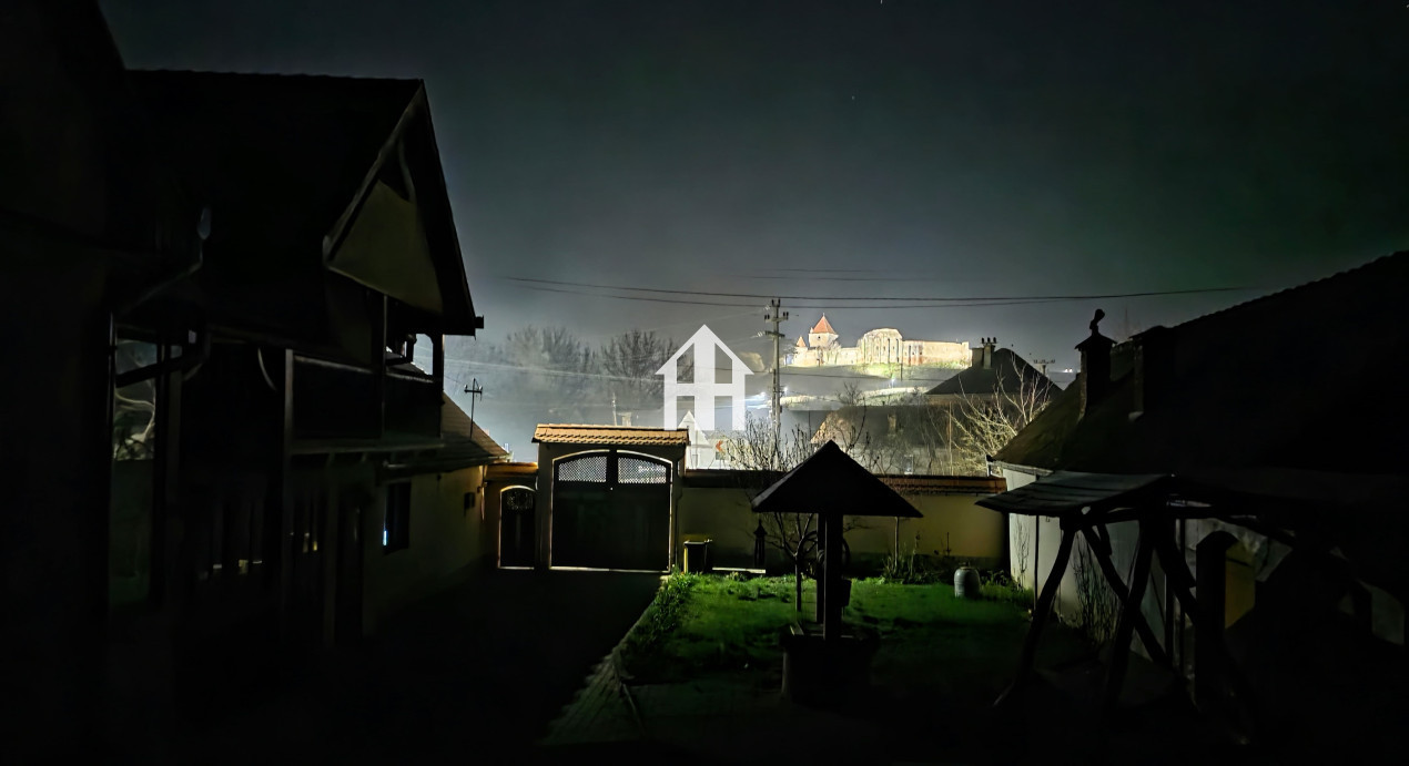 De vanzare – Casa in stil sasesc, teren 800 mp – Slimnic
