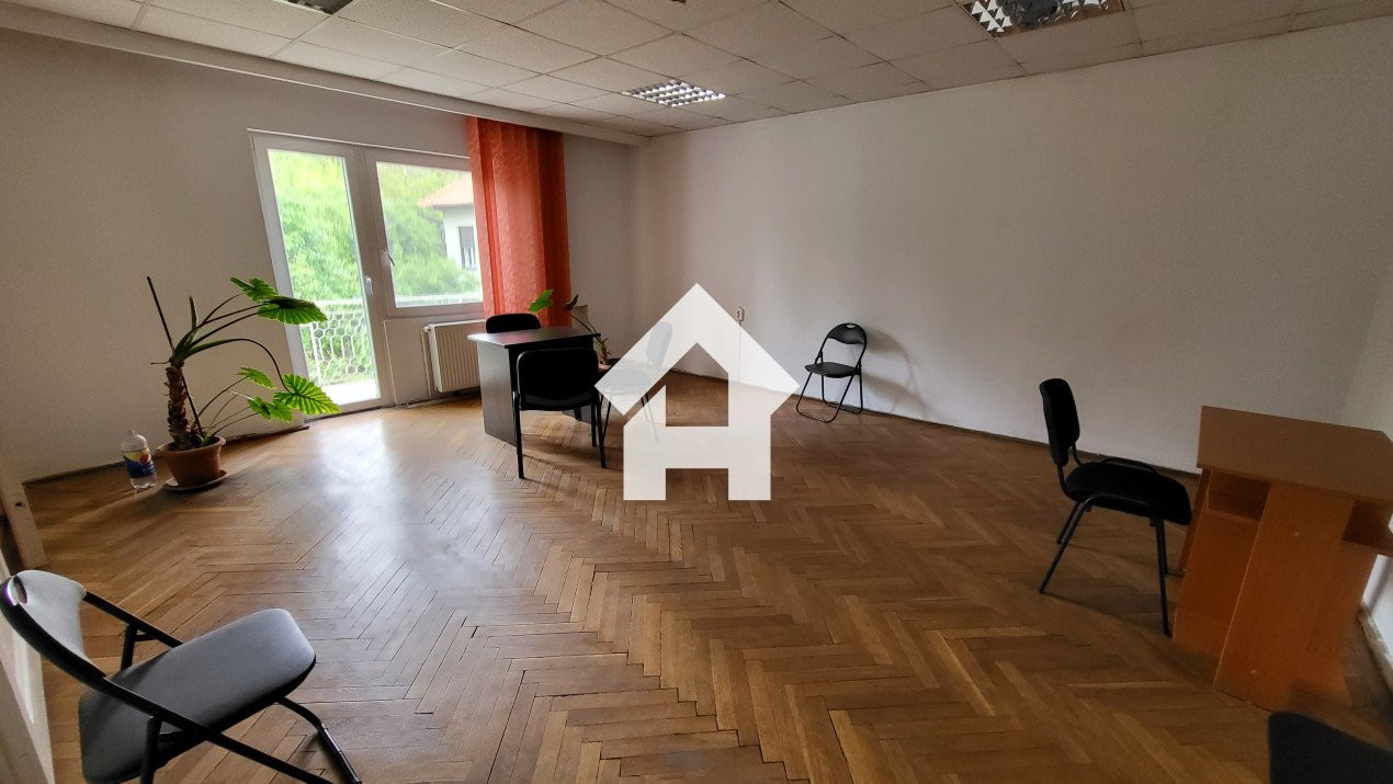 Spatiu pentru birouri de inchiriat – 4 camere, zona Centrala
