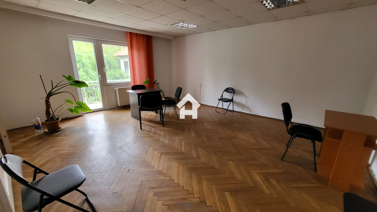 Spatiu pentru birouri de inchiriat – 4 camere, zona Centrala