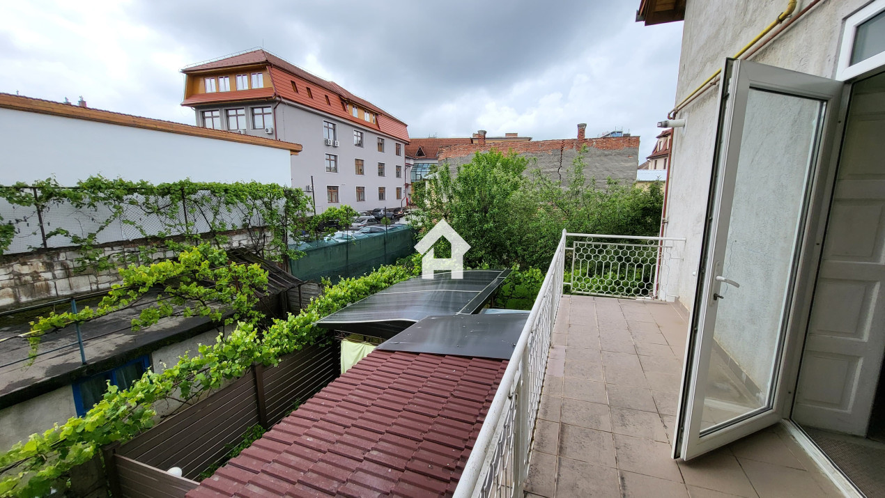 Spatiu pentru birouri de inchiriat – 4 camere, zona Centrala