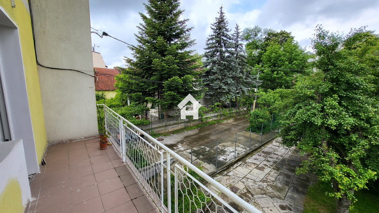 Spatiu pentru birouri de inchiriat – 4 camere, zona Centrala