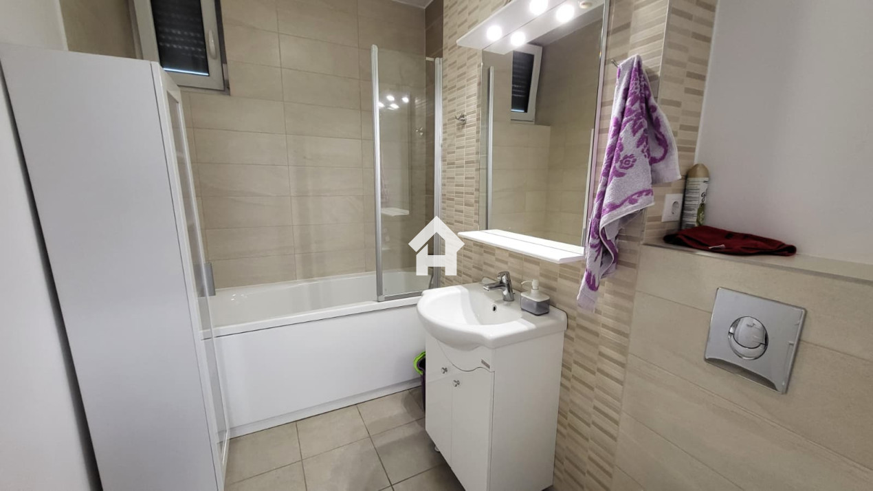 De inchiriat spatiu modern 49,6 mp, zona Kaufland - Sos. Alba Iulia