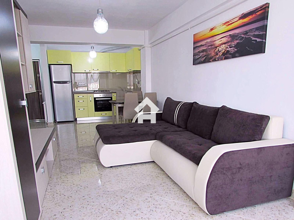 APARTAMENT 2 CAMERE -DOAMNA STANCA- 42.60 MP+ BALCON 