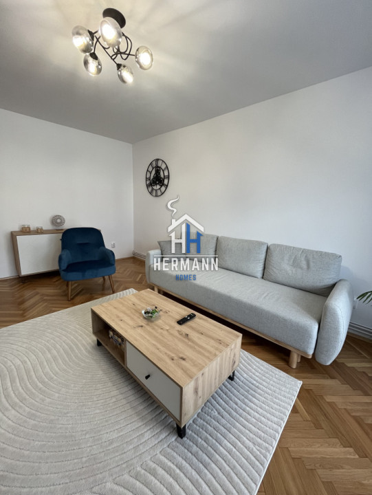 Apartament modern - de inchiriat - 3 camere - zona C. Dumbravii