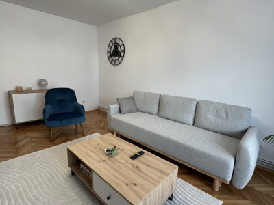Apartament modern - de inchiriat - 3 camere - zona C. Dumbravii