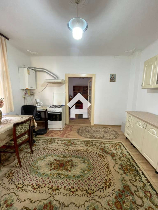 Casa de inchiriat – curte comuna, zona linistita - Turnisor