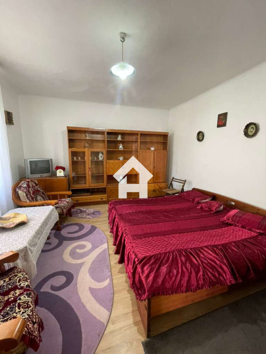 Casa de inchiriat – curte comuna, zona linistita - Turnisor