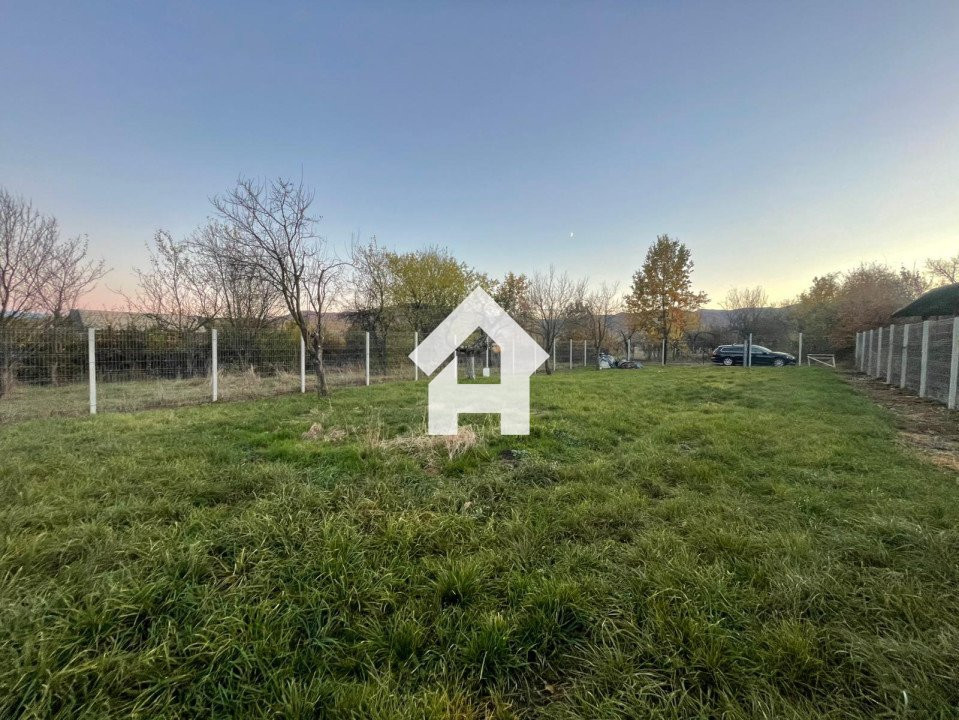 Teren intravilan de vanzare – Tropinii Noi - 1036 mp