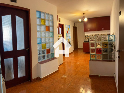 Apartament 3 camere - 64 mp - parter inalt - 2 balcoane