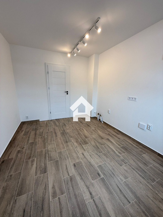 Apartament 3 camere - Strand - 64 mp utili - etaj 1 