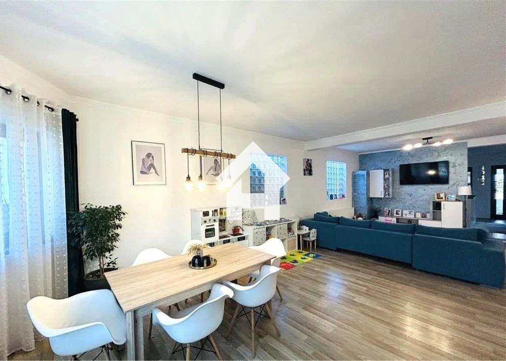 Casa + hala cu teren 701 mp - 180 mp utili - Sura Mare