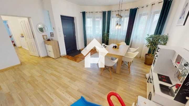 Casa + hala cu teren 701 mp - 180 mp utili - Sura Mare