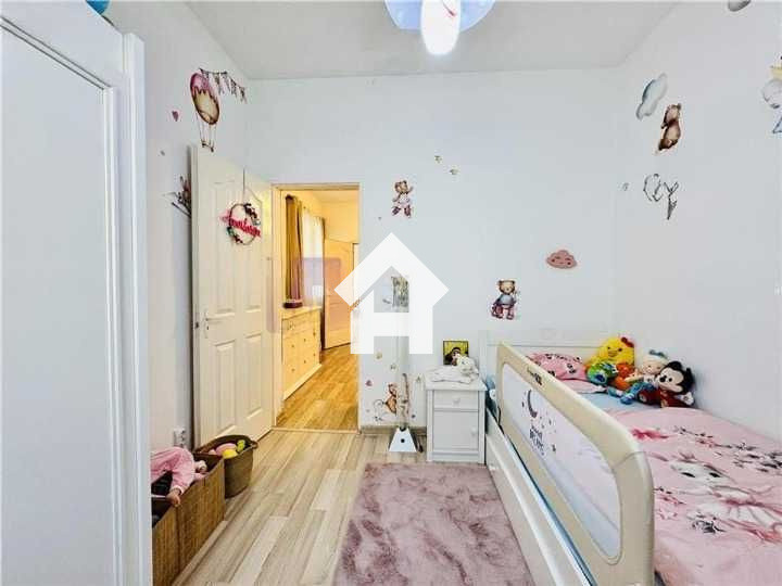 Casa + hala cu teren 701 mp - 180 mp utili - Sura Mare