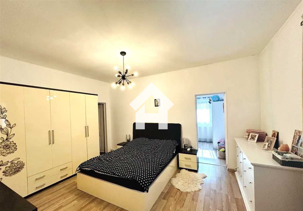 Casa + hala cu teren 701 mp - 180 mp utili - Sura Mare