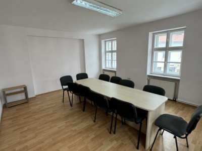 Spatiu de birouri - curte - 120 mpu - zona ultracentrala 