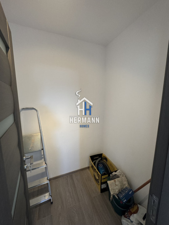 Apartament 3 camere - 68 mpu - lift - zona Vasile  Aaron