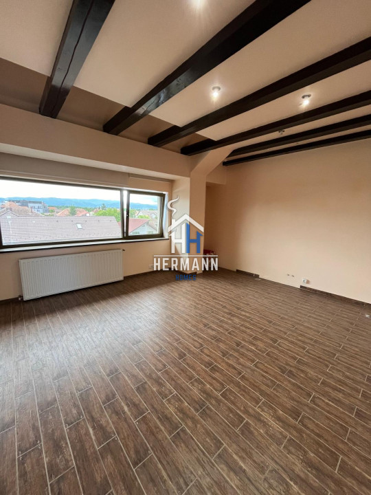 Spatiu comercial/birouri - 120 mpu - modern